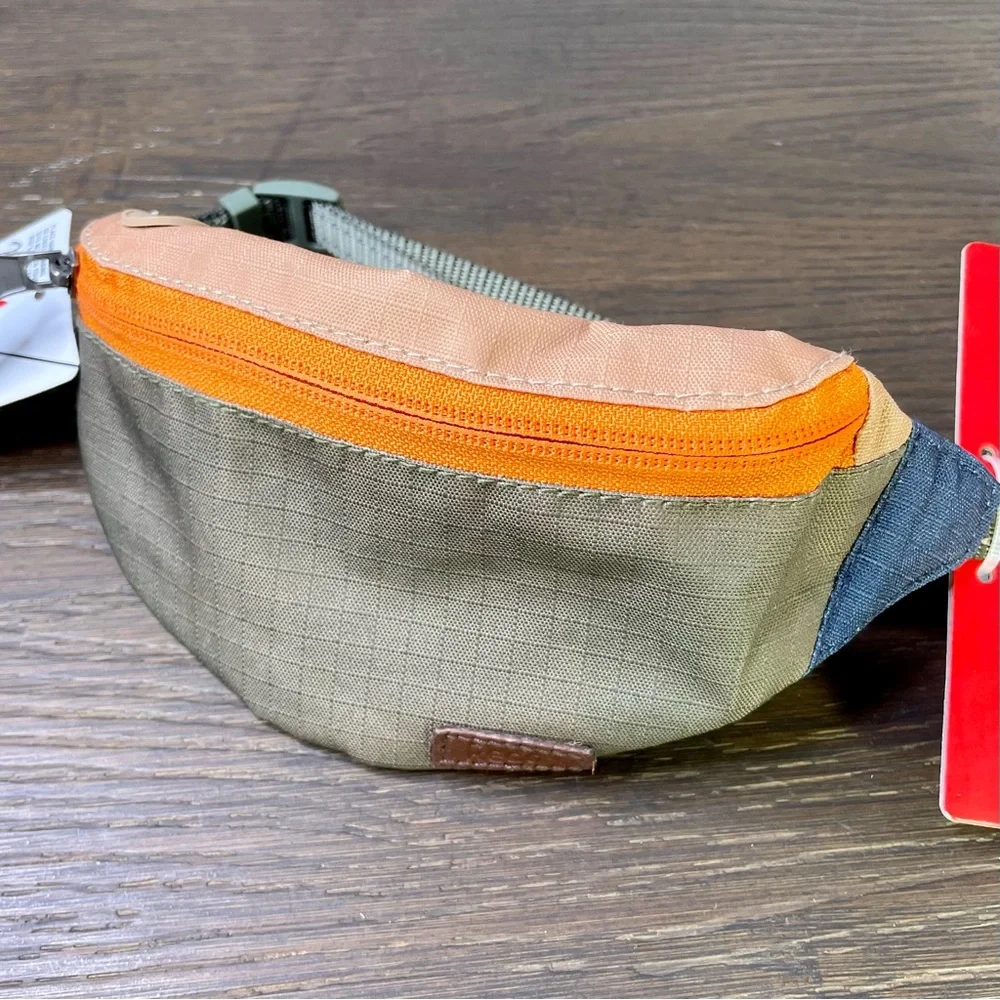 Reddy XS S Crossbody Dog Bag NWT